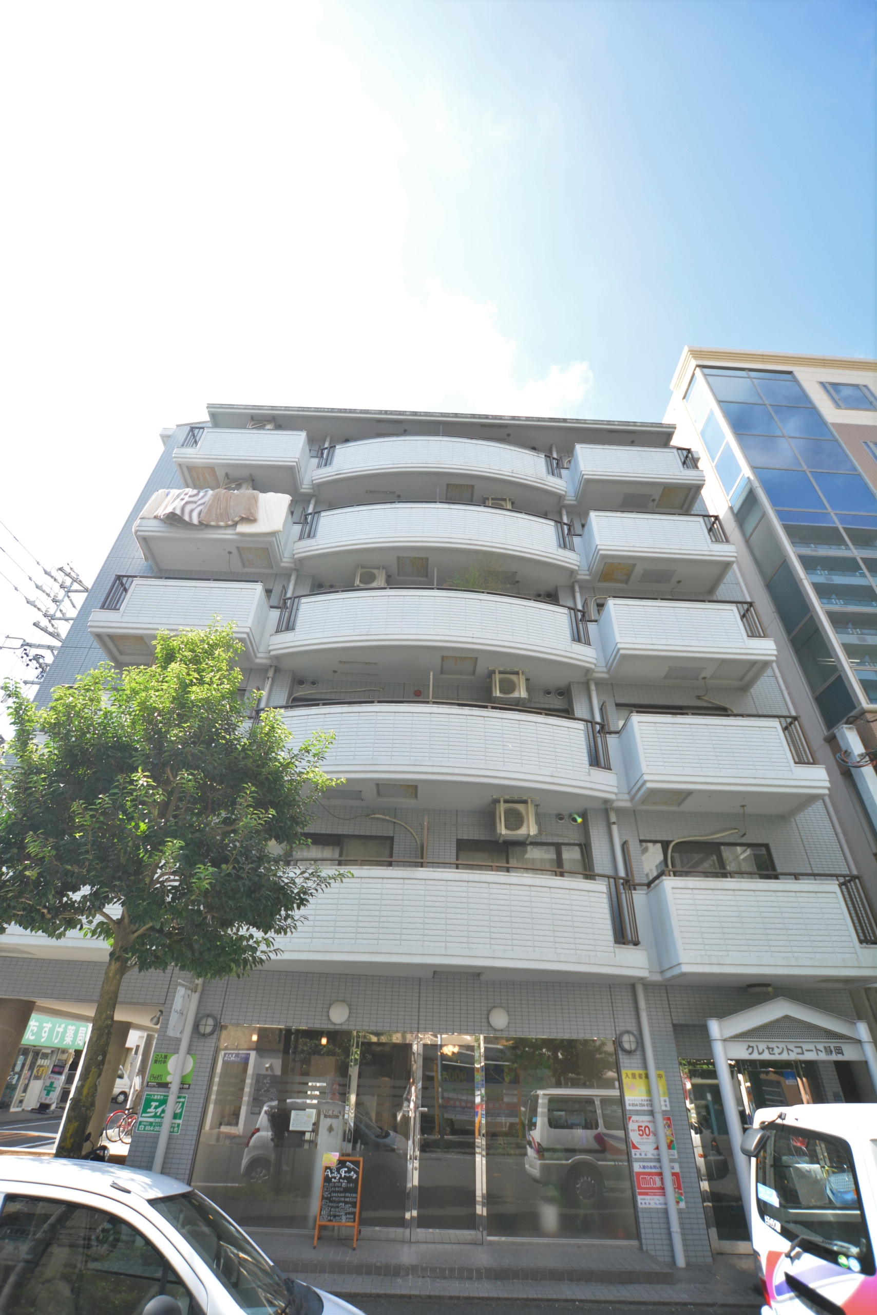 立地抜群★ 駅まで徒歩5分圏内! エアコン、IH付き!インターネット使用料無料♪