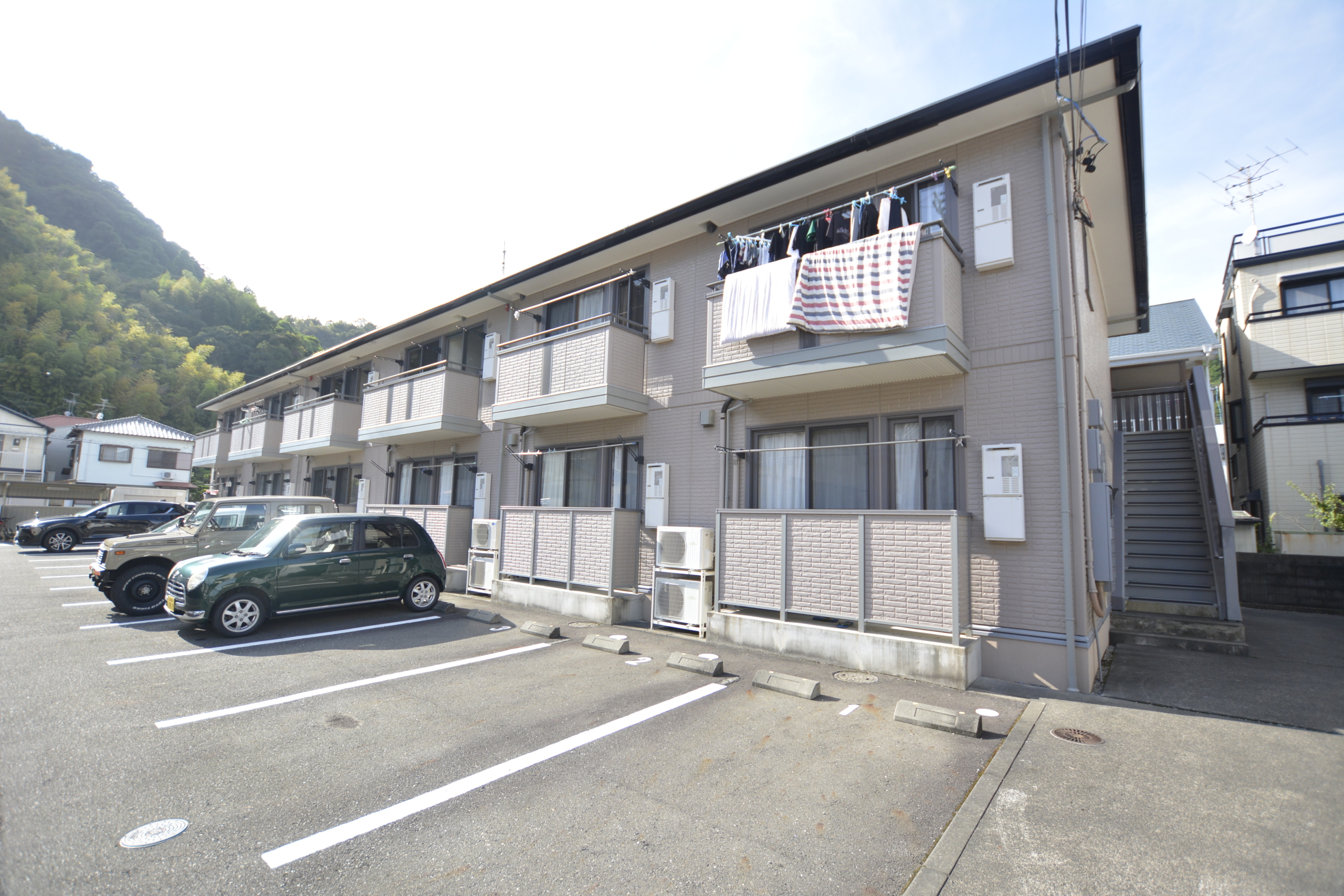 Wi-Fi無料♪駐車場契約可能、広々1LDK♪