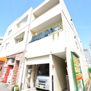 敷金・礼金・仲介手数料不要♪好立地の1DK♪スーパーがすぐ近くにあるのもポイントです★