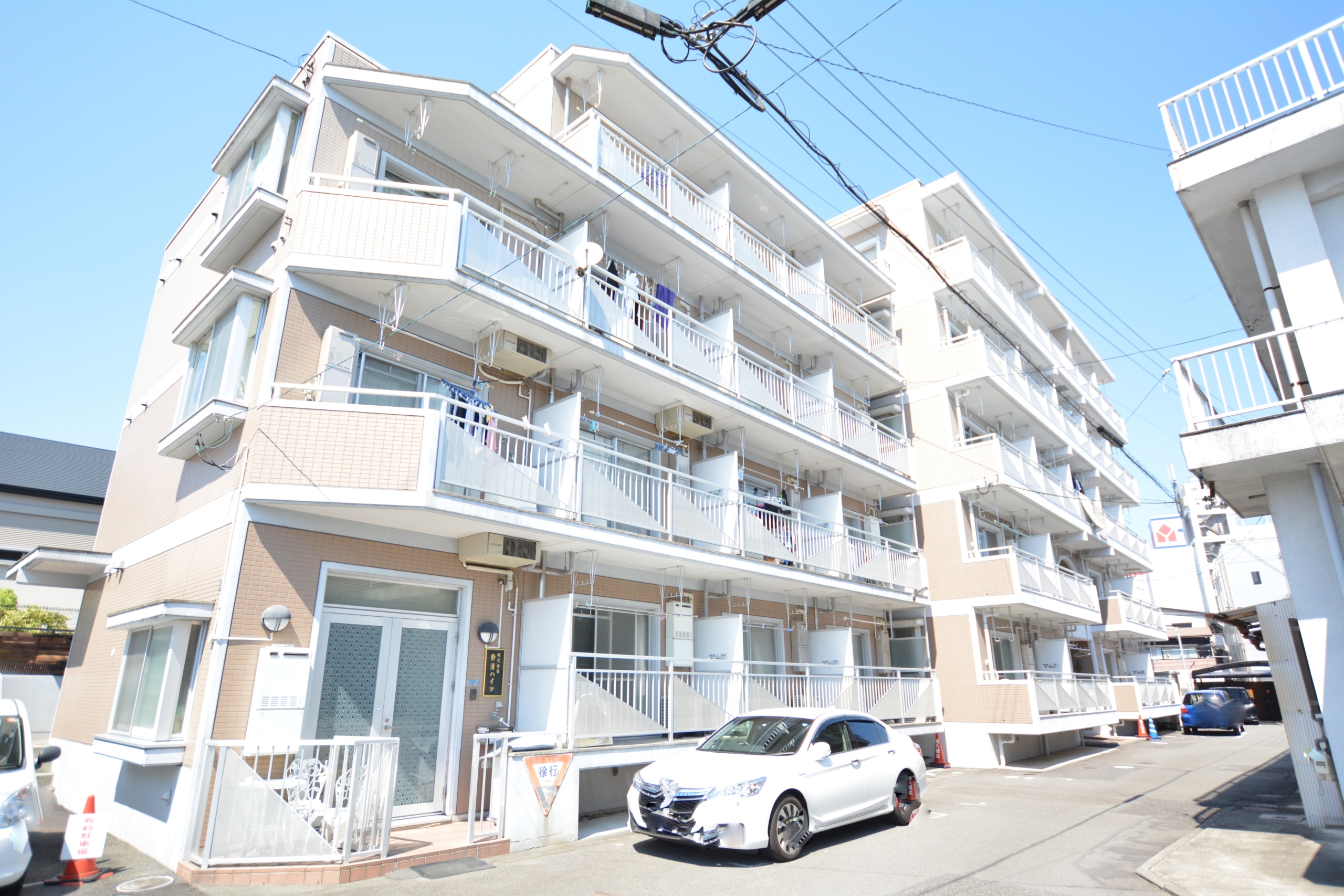 陽当り良好、立地良いインターネット使用料無料、キレイなワンルームのお部屋です♪ぜひ一度ご見学ください♪