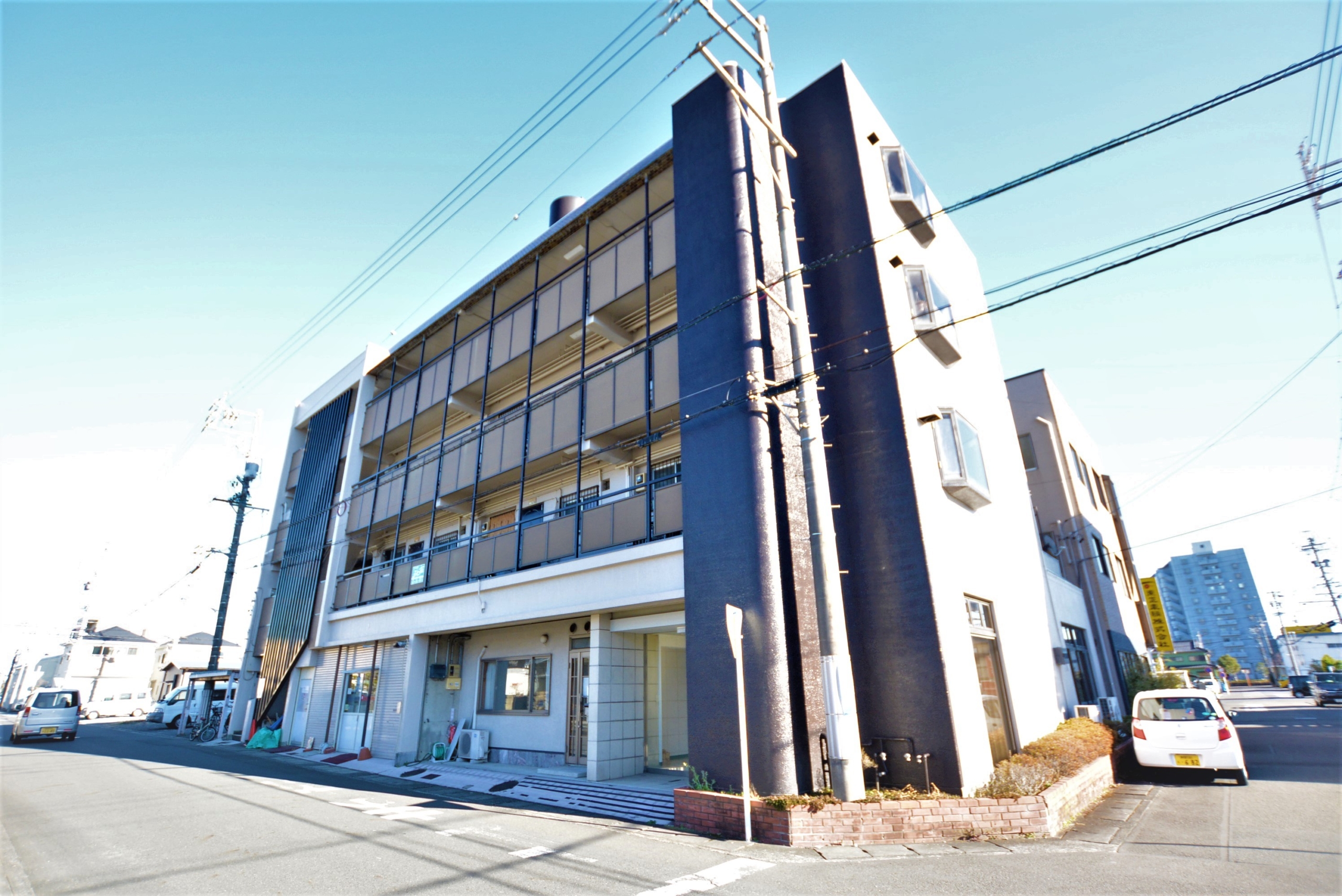 街中までアクセスが良く、暮らしやすいのも魅力ですね♪