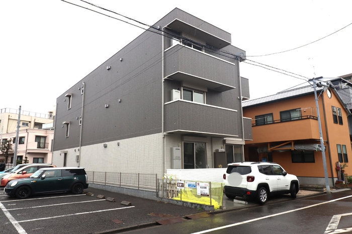 新築駅近く物件、広々1LDK、洗面化粧台、広いです♪ぜひご見学ください♪